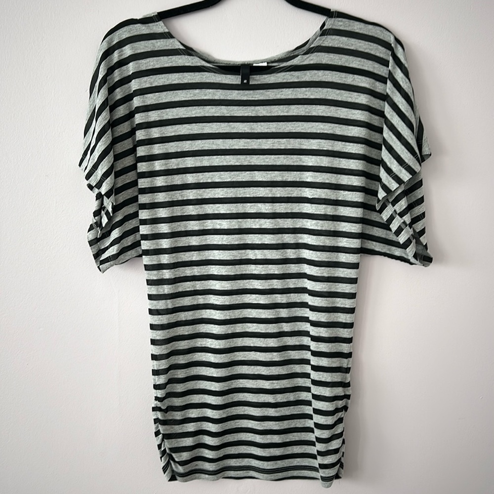 Divided by H&M Striped Top Sz 2